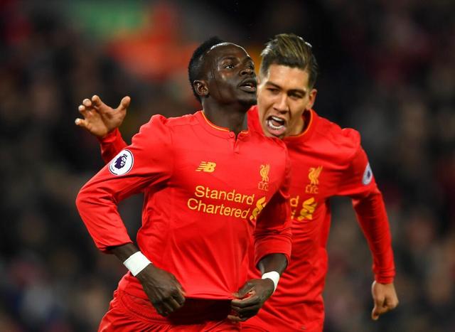 更衣室的动 更衣室的动